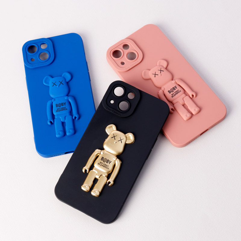 قاب سیلیکونی Bearbrick محافظ لنزدار iPhone 13