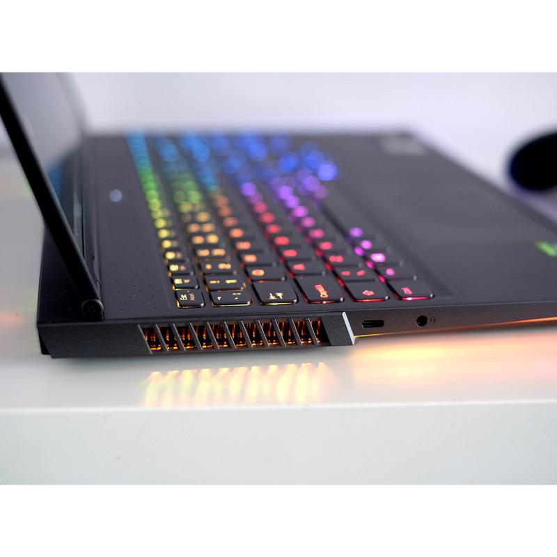 لپ تاپ Lenovo Legion 7 Core i9 (11980HK) 32GB 1TB SSD NVIDIA 16GB 16.1″ WQXGA
