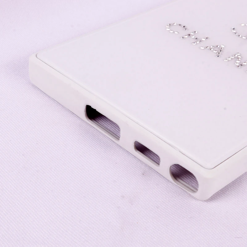 قاب PVD نگین دار Ipefet محافظ لنزدار Samsung Galaxy S22 Ultra سفید