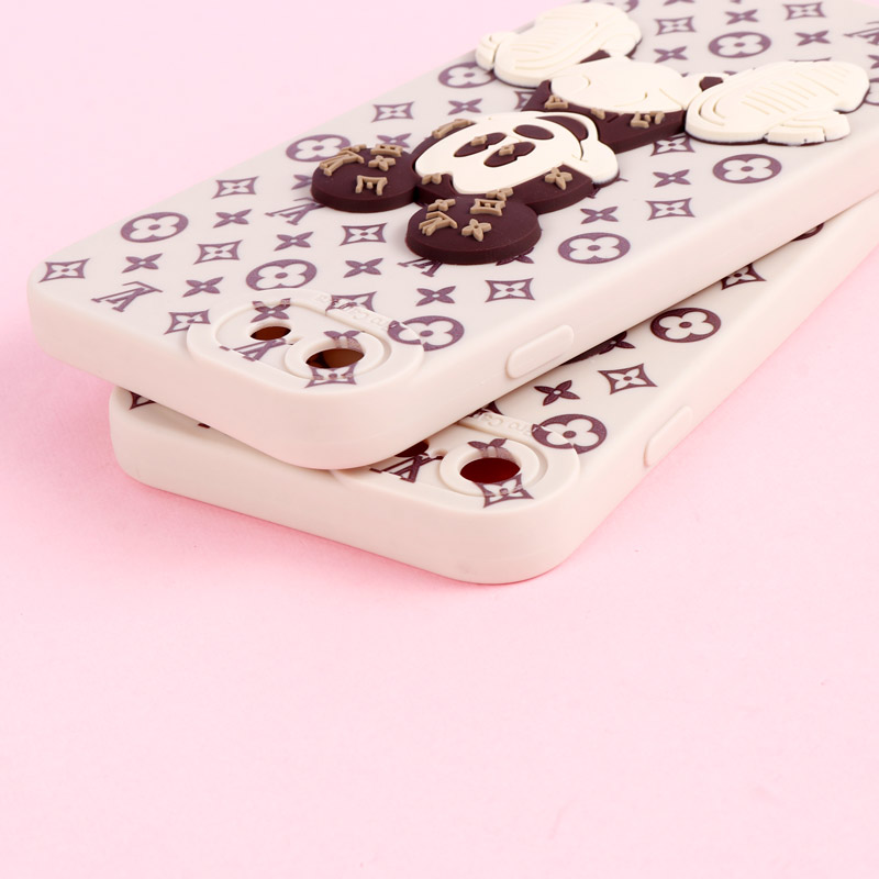 قاب میکی موس برجسته LV محافظ لنزدار iPhone 7 / 8