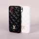 قاب پافر چرمی LV محافظ لنزدار iPhone 13