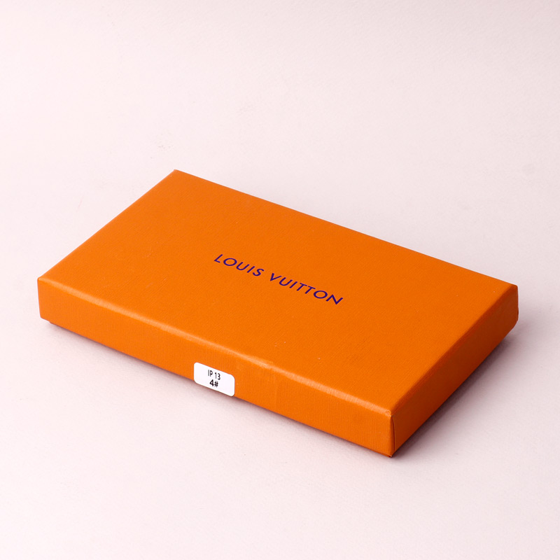 قاب چرمی Louis Vuitton Original آیفون iPhone 13 مشکی