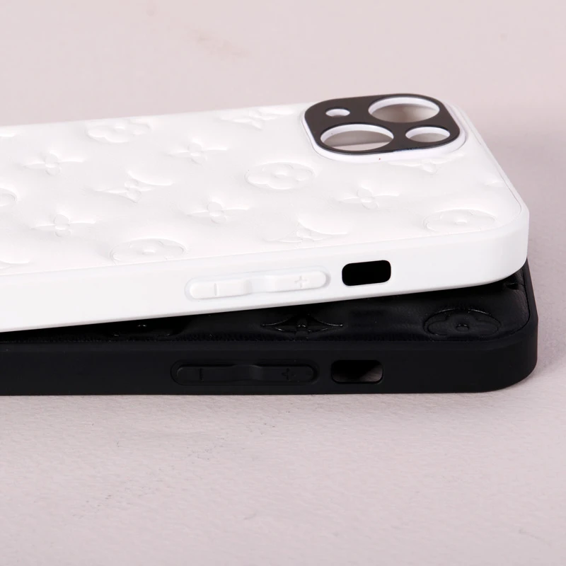 قاب پافر چرمی LV محافظ لنزدار iPhone 13