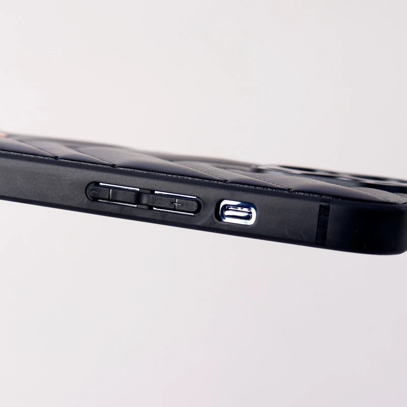 قاب پافر چرمی محافظ لنزدار iPhone 13 Pro