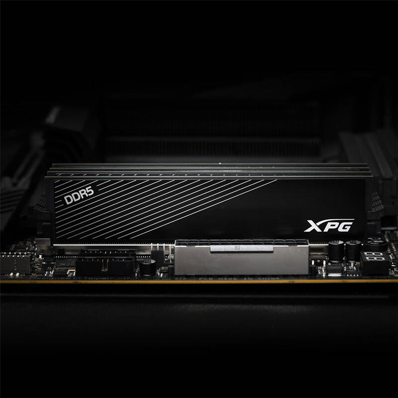 رم کامپیوتر Adata XPG Hunter DDR5 8GB 5200MHz CL38 Single