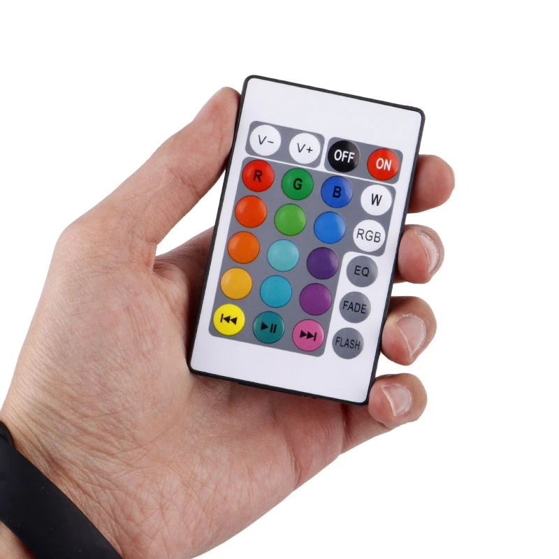لامپ اسپیکر دار بلوتوثی 24 وات UFO RGB پایه E27 + ریموت کنترل