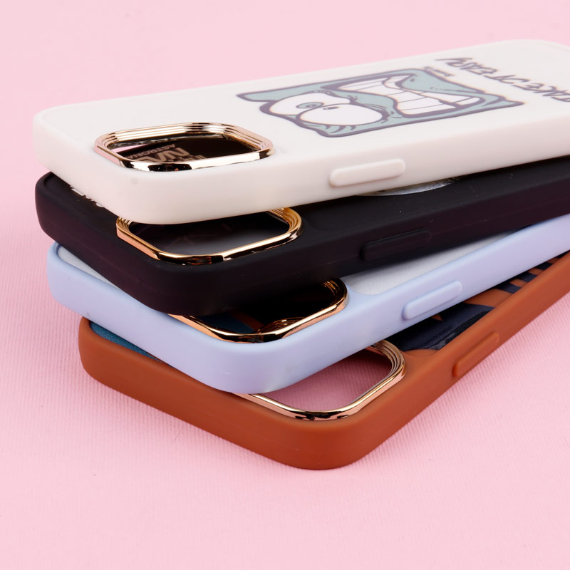 قاب طرحدار دور لنز فلزی iPhone 13