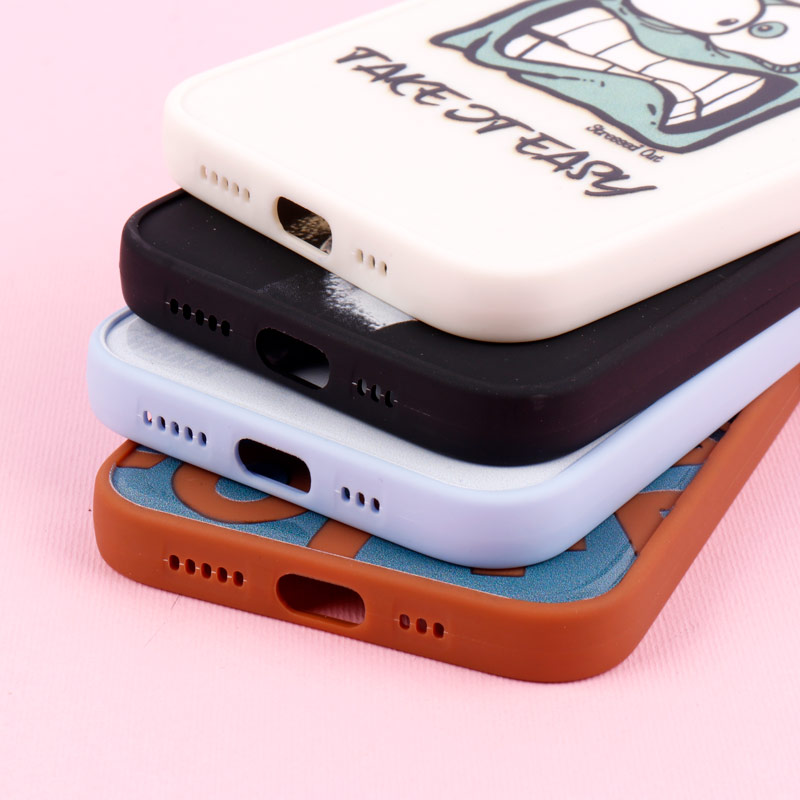 قاب طرحدار دور لنز فلزی iPhone 13