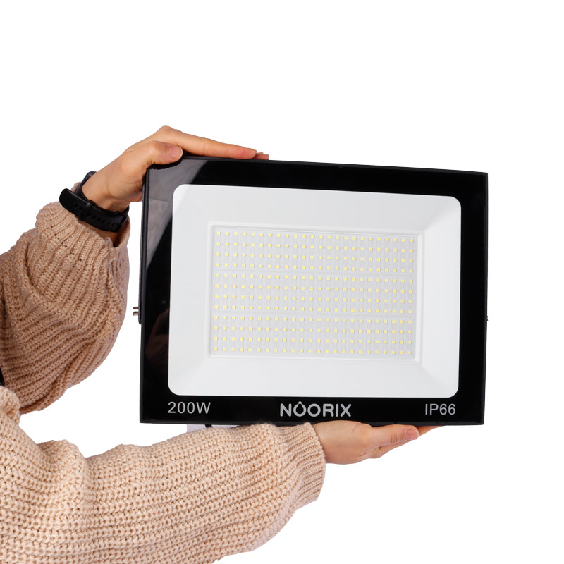 پروژکتور نوریکس Noorix LED IP66 200W