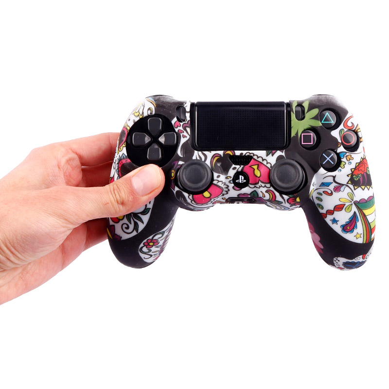 روکش دسته بازی PS4 طرح گل زمینه مشکی