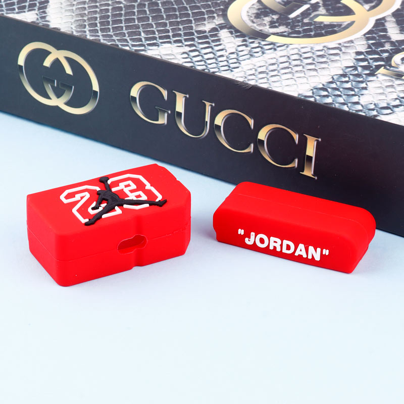 محافظ AirPods 3 سیلیکونی Jordan چمدانی قرمز
