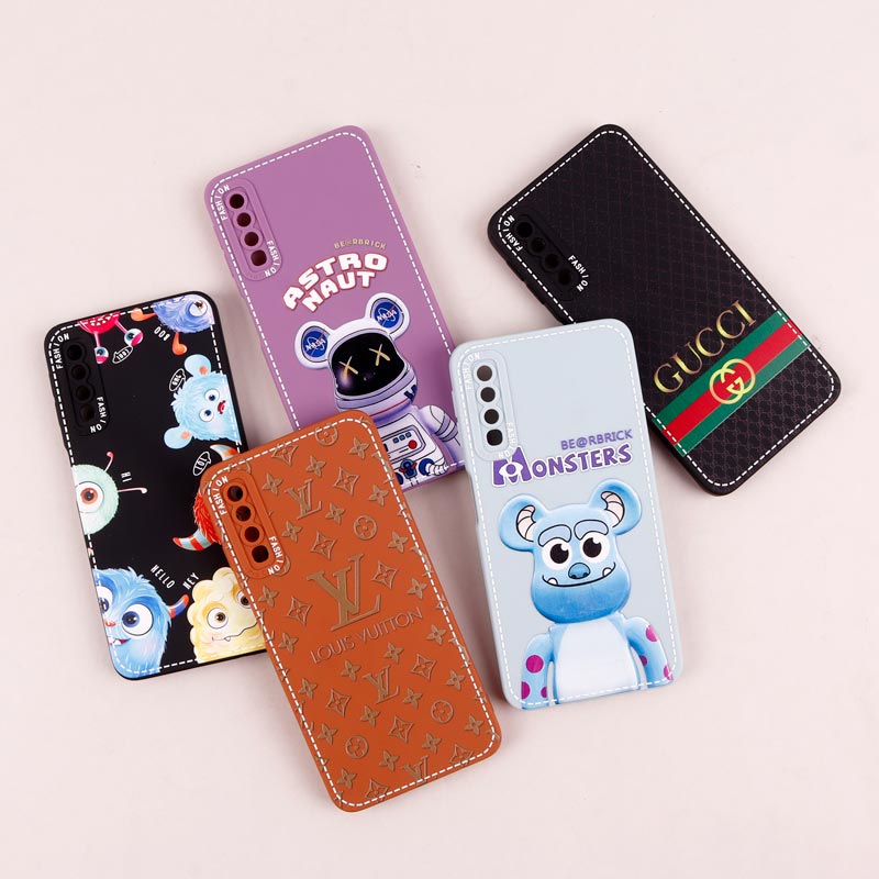 قاب سامسونگ Galaxy A7 2018 طرح دوخت محافظ لنزدار
