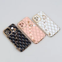 قاب بالشتی دستبندی محافظ لنزدار iPhone 12