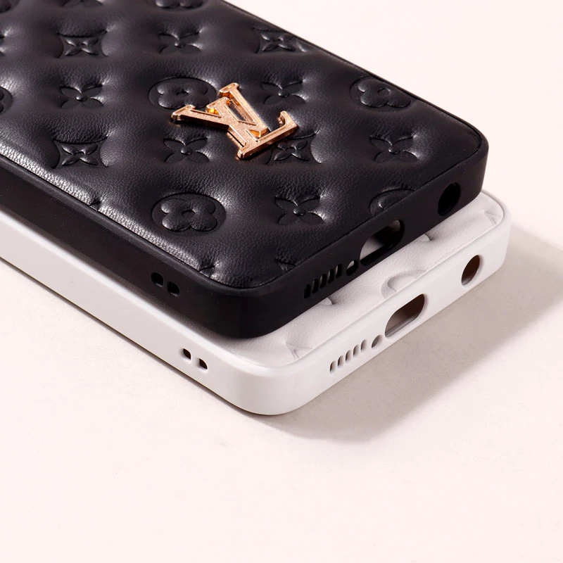 قاب پافر چرمی LV محافظ لنزدار Xiaomi Poco X3
