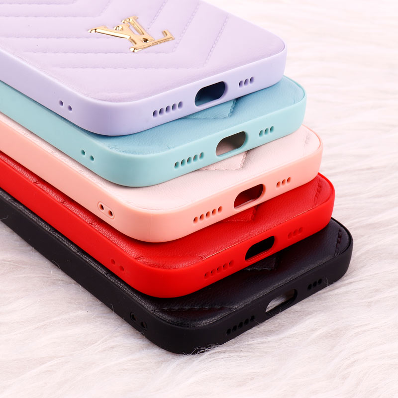 قاب پافر چرمی لوزی محافظ لنزدار iPhone 12
