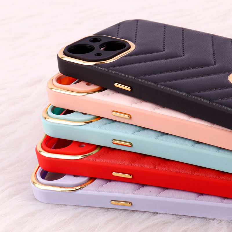 قاب پافر چرمی لوزی محافظ لنزدار iPhone 13
