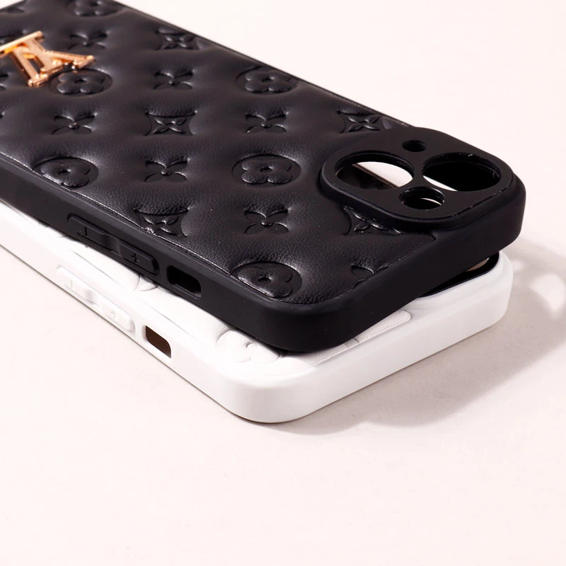 قاب پافر چرمی LV محافظ لنزدار iPhone 14