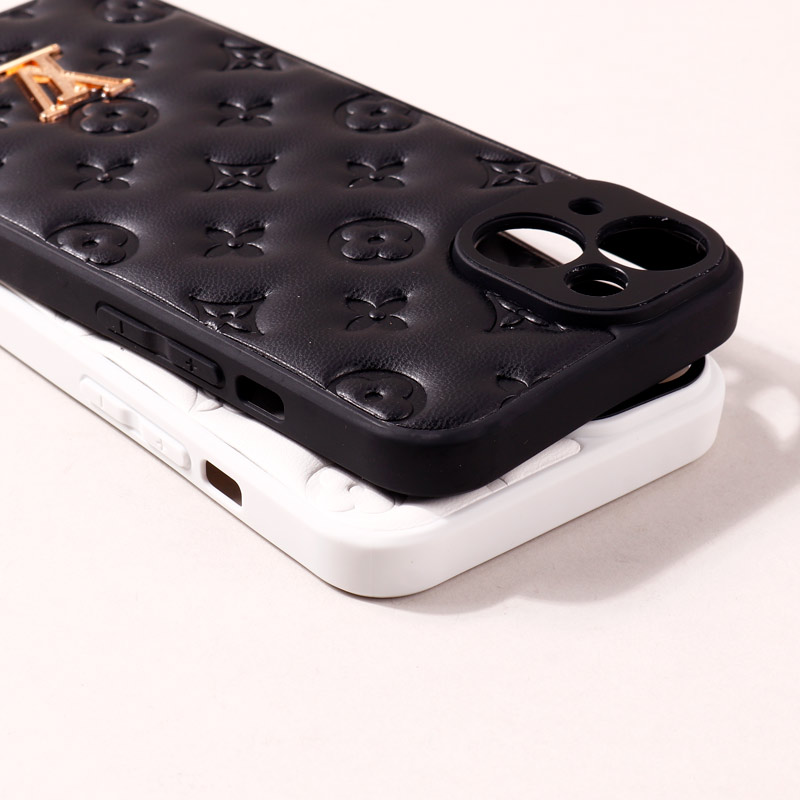 قاب پافر چرمی LV محافظ لنزدار iPhone 14