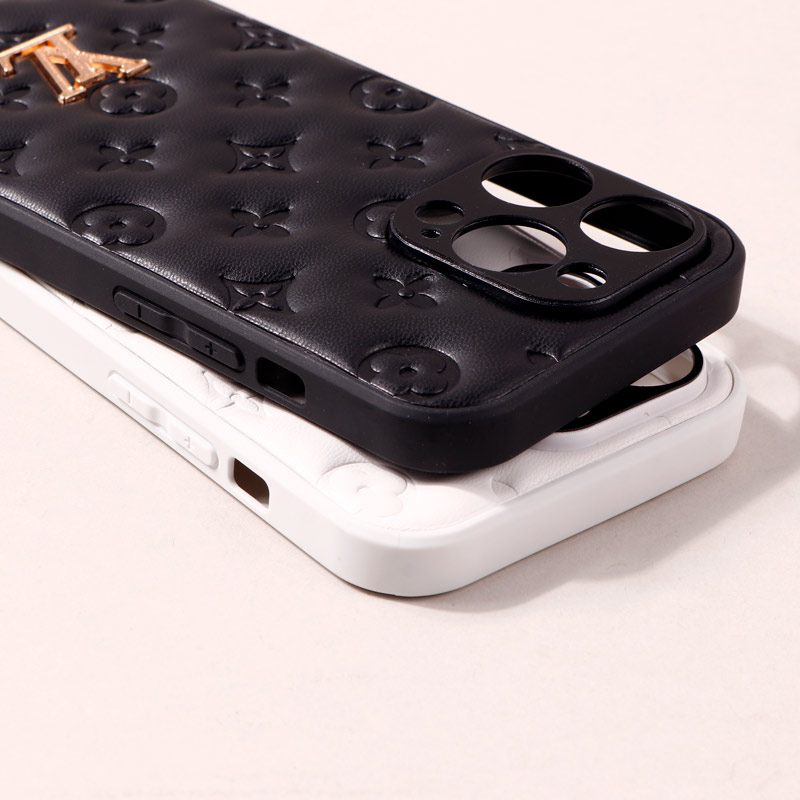قاب پافر چرمی LV محافظ لنزدار iPhone 14 Pro
