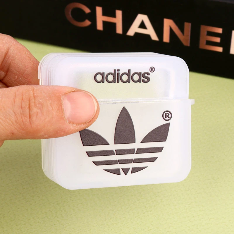 محافظ AirPods 3 Pc طرح Adidas