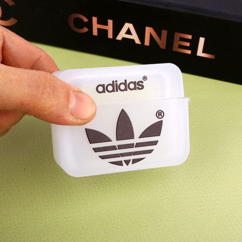 محافظ  AirPods Pro طرح Adidas