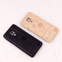 قاب ضد ضربه چرمی Astronaut محافظ لنزدار Xiaomi Redmi Note 9 Pro