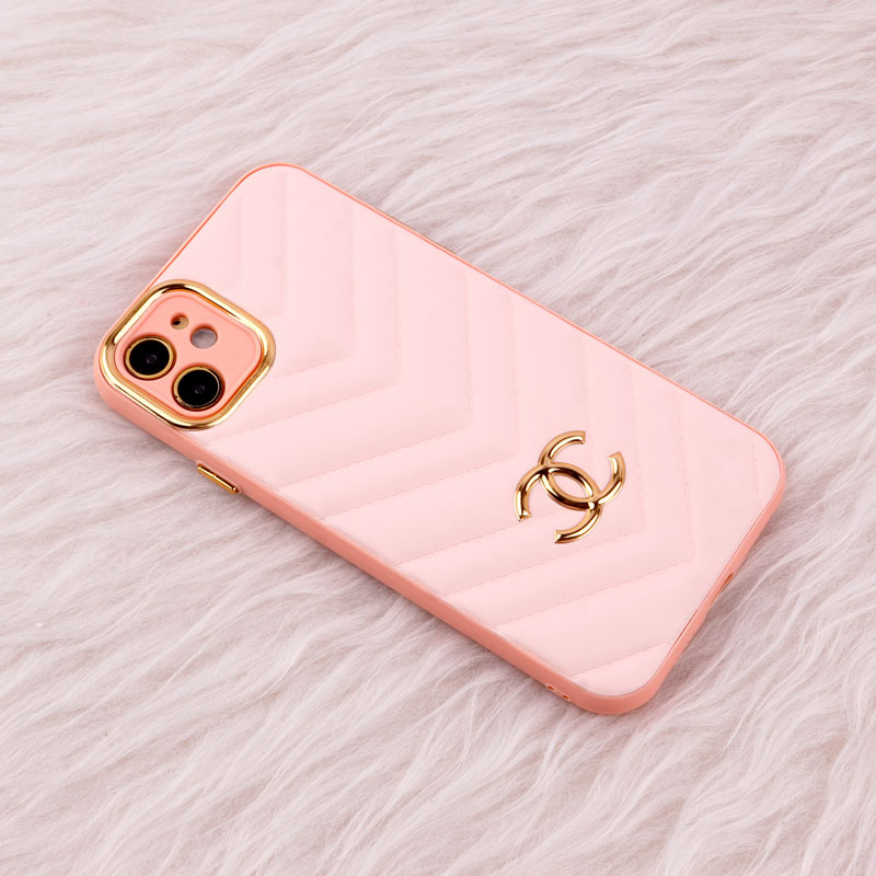 قاب پافر چرمی لوزی محافظ لنزدار iPhone 11
