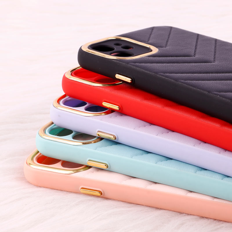 قاب پافر چرمی لوزی محافظ لنزدار iPhone 11